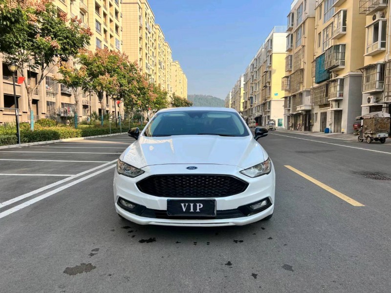 徐州17年福特蒙迪欧1