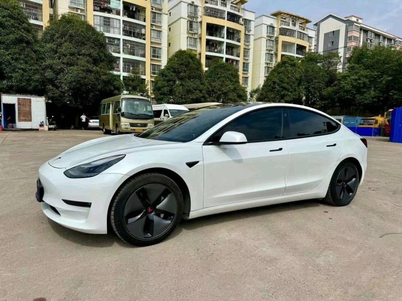 南寧19年特斯拉MODEL 32
