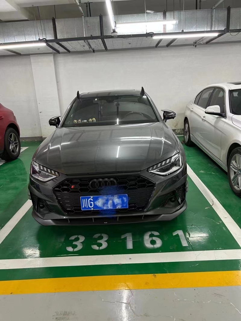 济宁22年奥迪A4L1