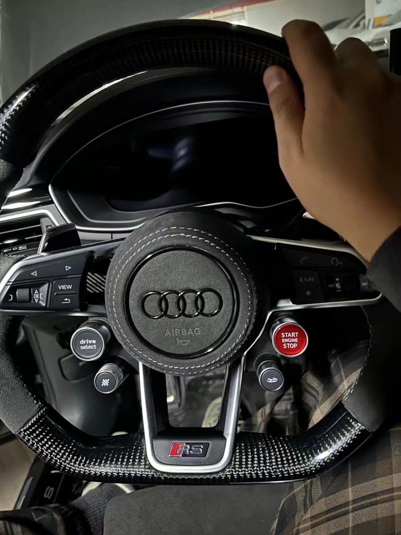 济宁22年奥迪A4L7