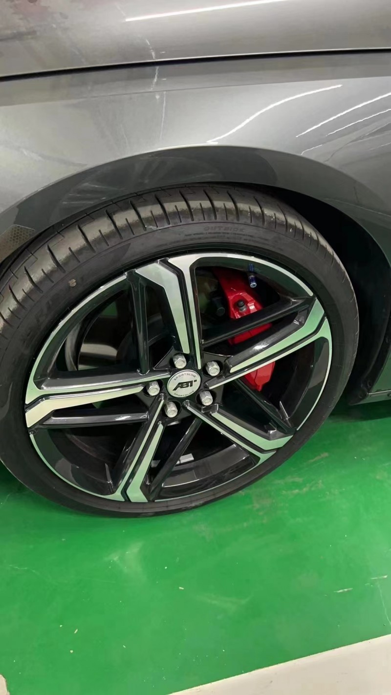 济宁22年奥迪A4L8