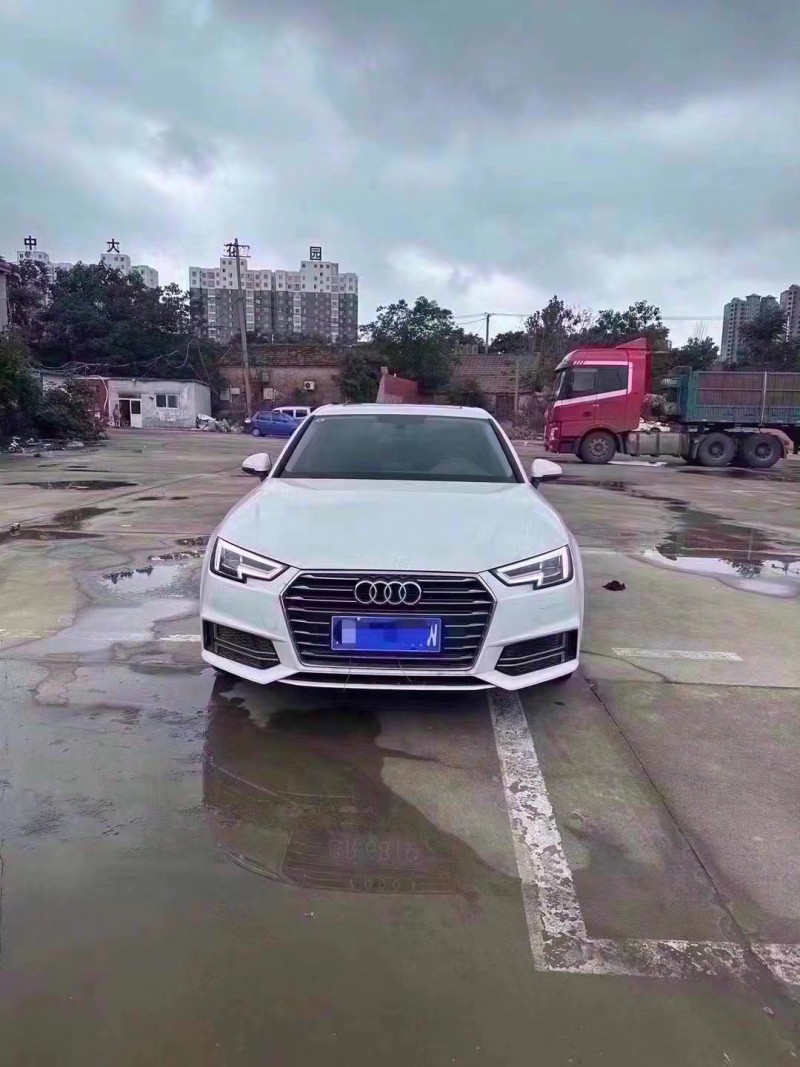 济宁19年奥迪A4L1