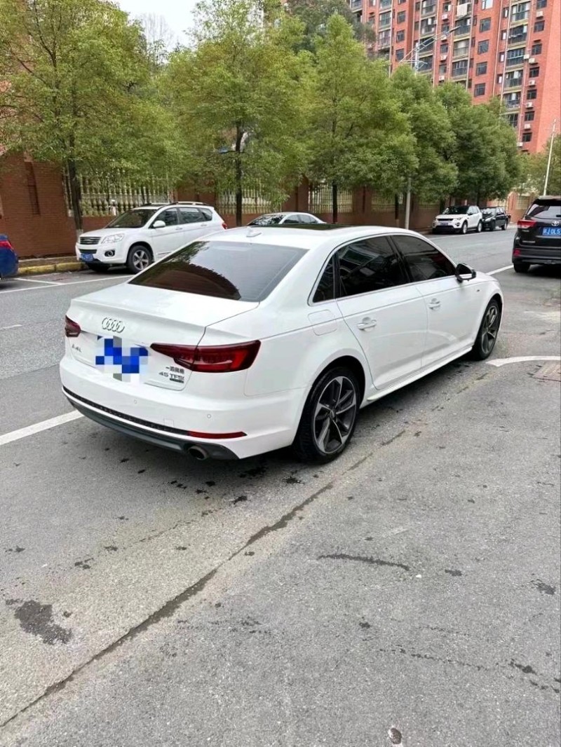 南昌18年奧迪A4L7