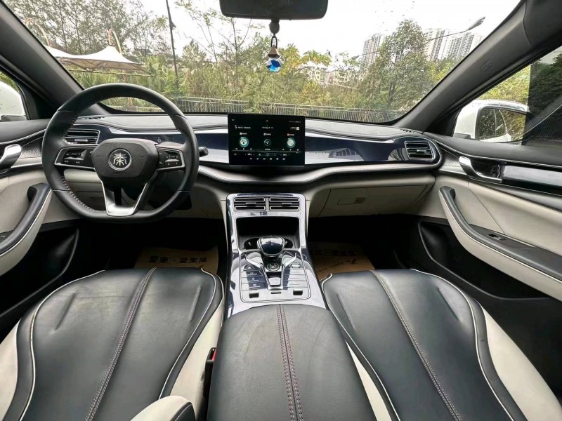 重庆22年比亚迪秦7