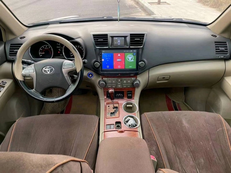 济宁11年丰田汉兰达4