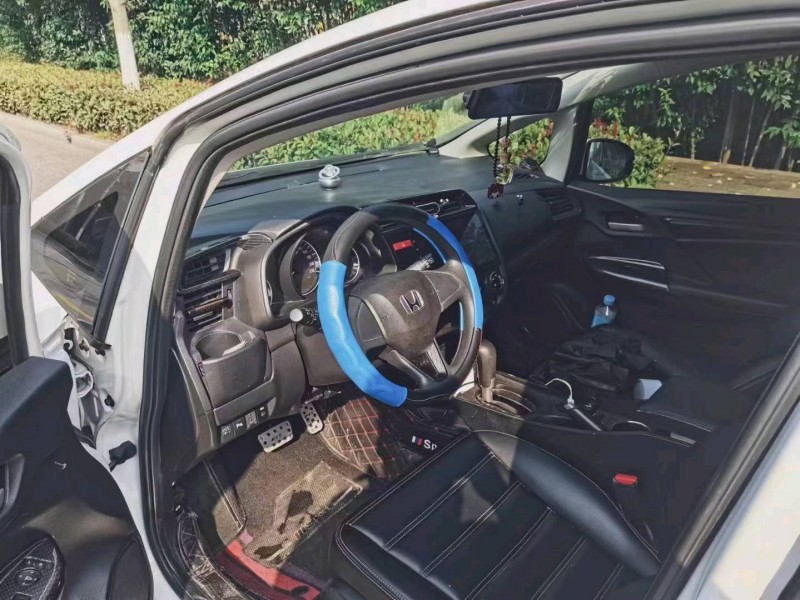 东营17年本田飞度4