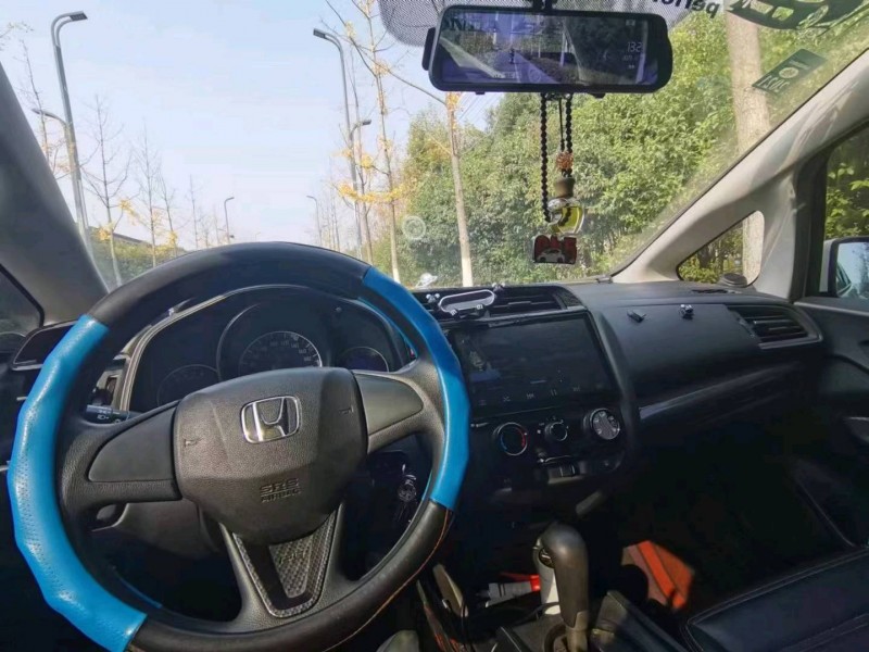 东营17年本田飞度5