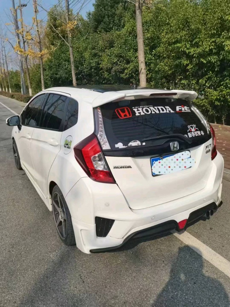 东营17年本田飞度7