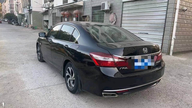 淄博17年本田雅阁2