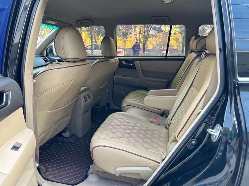 济宁14年丰田汉兰达6