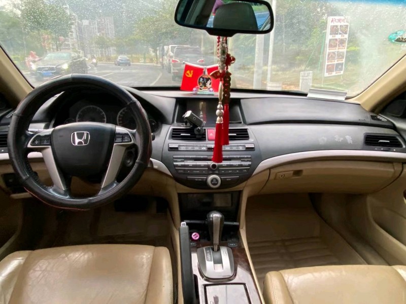 广州09年本田雅阁6