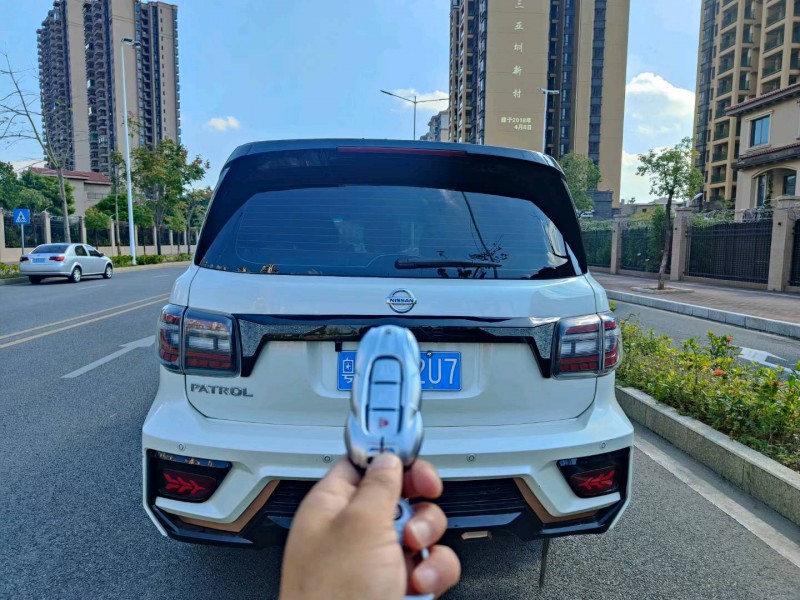 广州18年日产途乐9