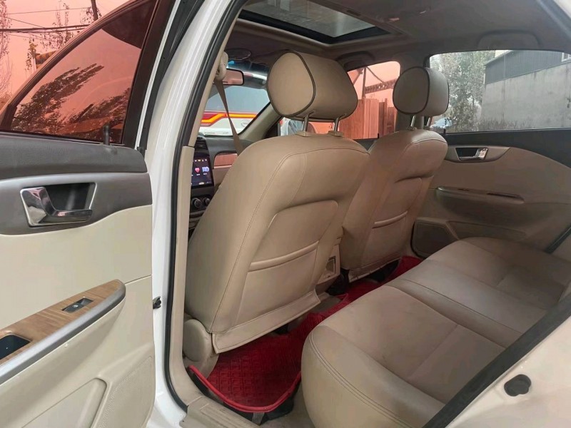 保定16年别克凯越4