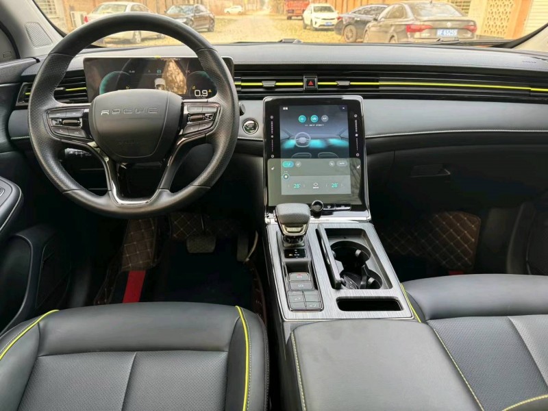 保定22年荣威RX57