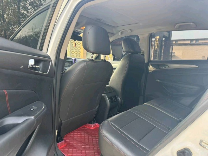 保定16年长安汽车CS756