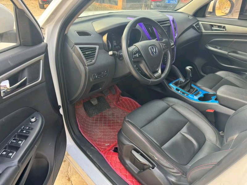 保定16年长安汽车CS758