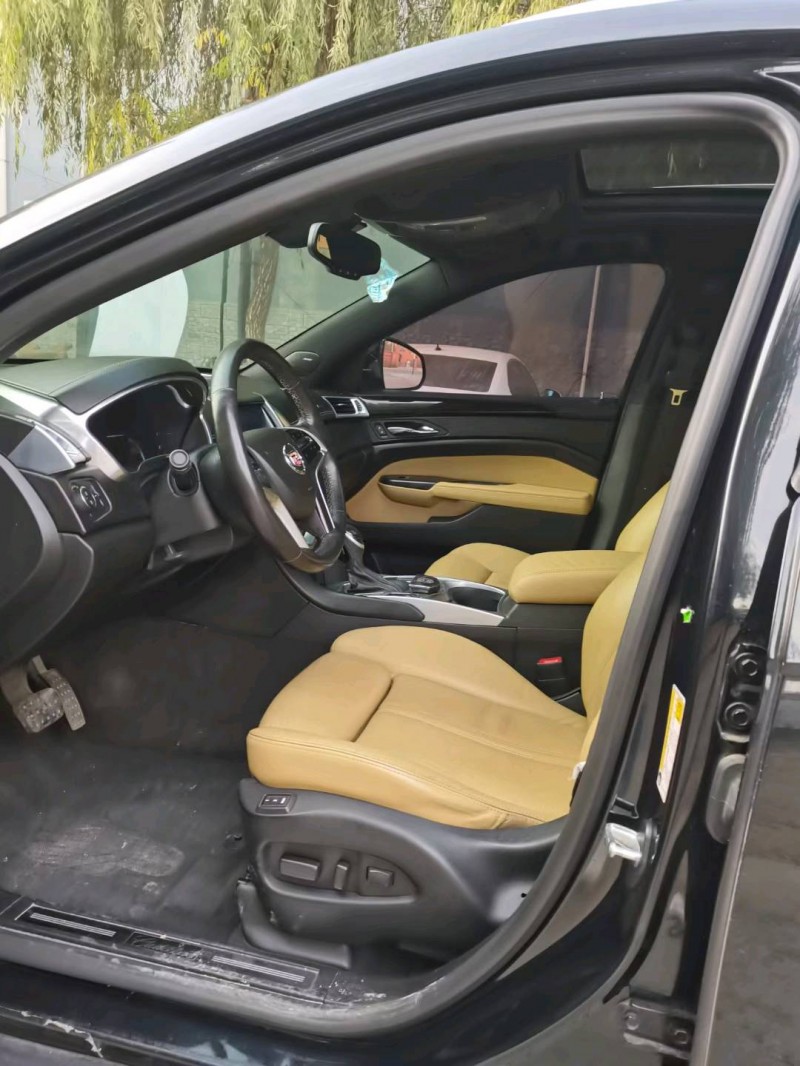 保定14年凯迪拉克SRX4