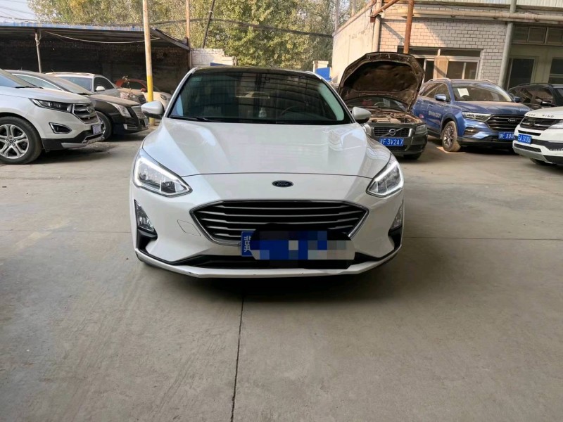 保定19年福特福克斯1