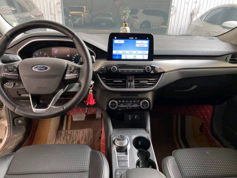 保定19年福特福克斯6