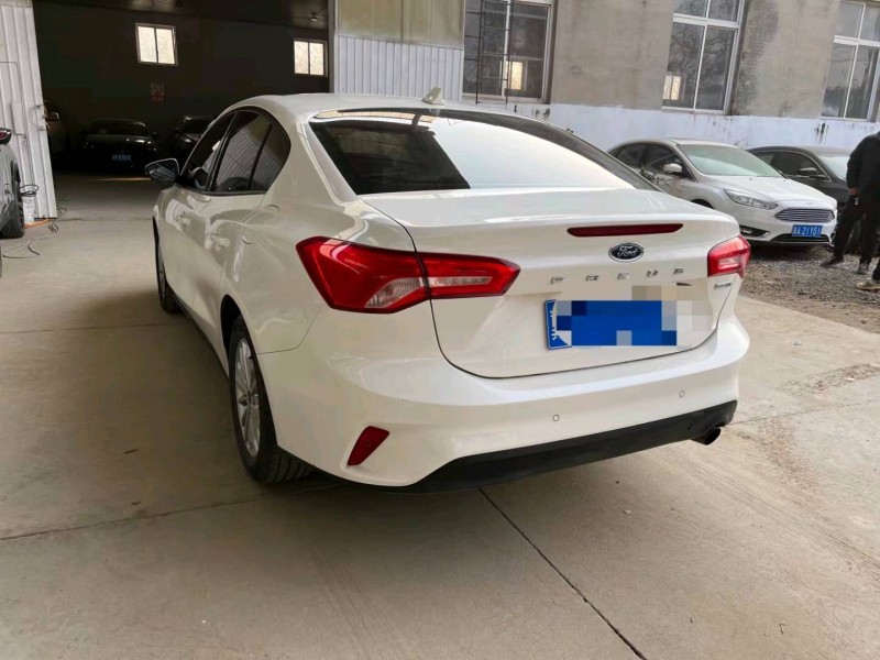 保定19年福特福克斯7