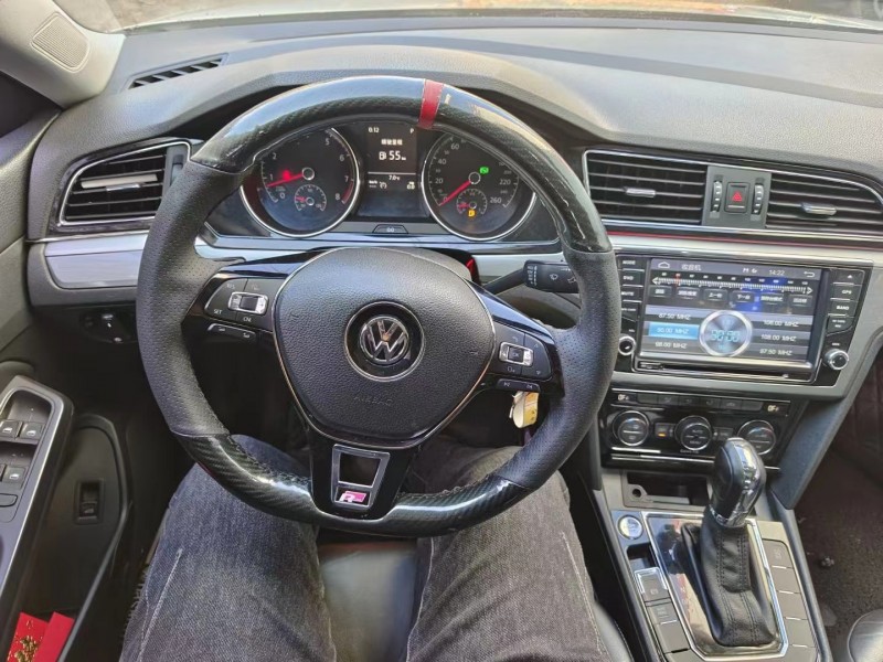 济宁16年大众凌渡5