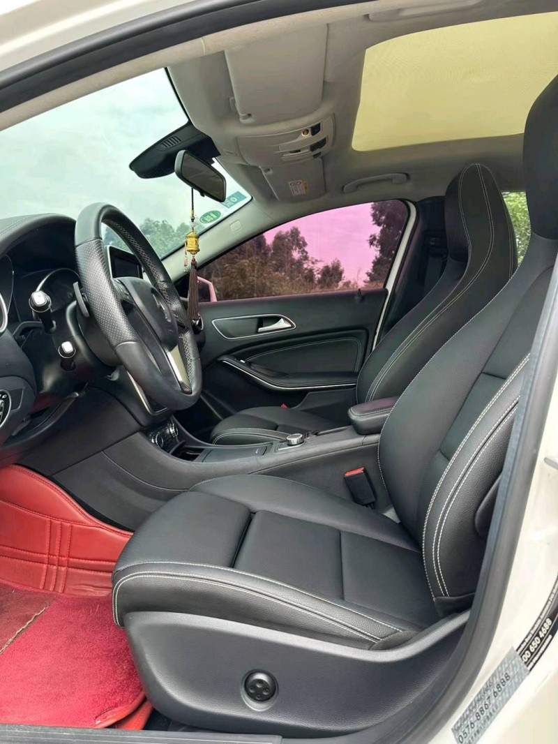 成都16年奔驰GLA5