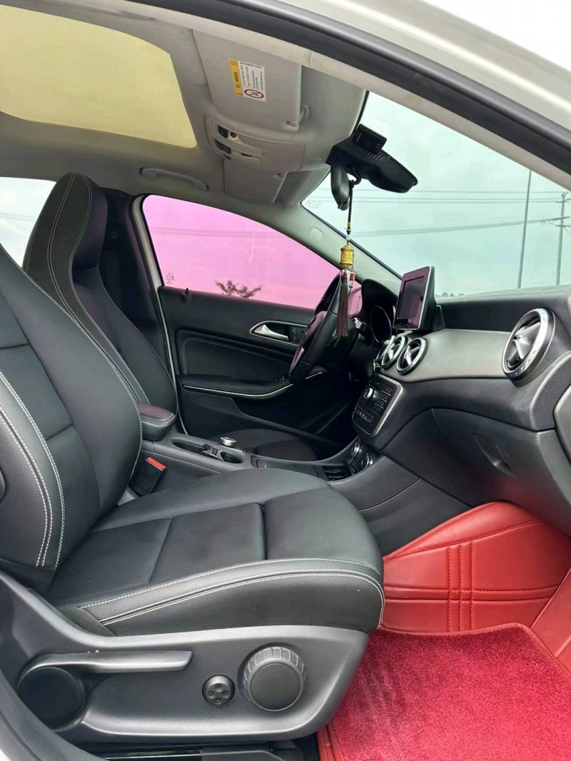 成都16年奔驰GLA8