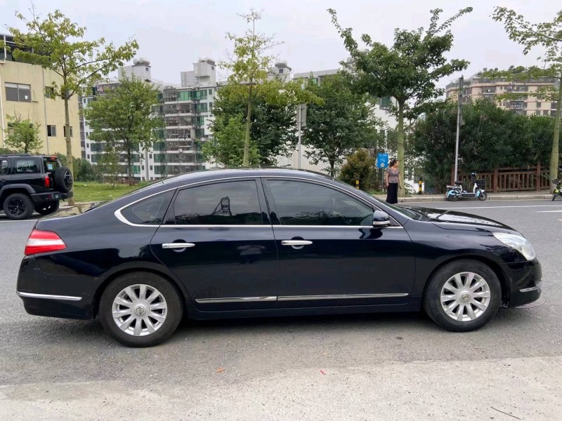 广州09年日产天籁7