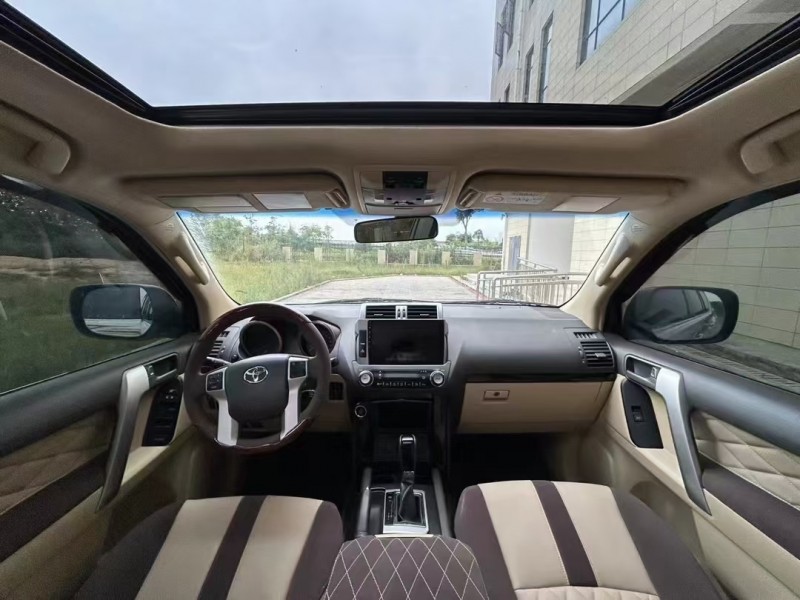 济宁16年丰田普拉多7