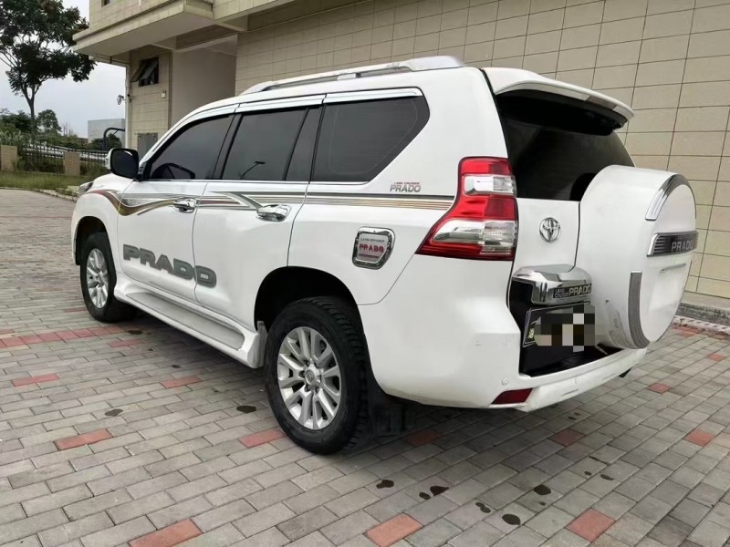 济宁16年丰田普拉多8