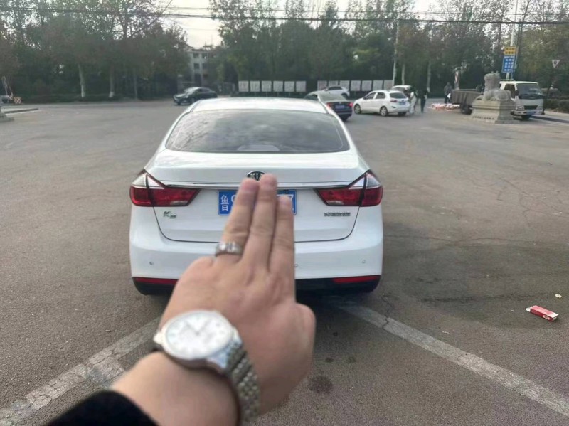 东营17年起亚K32
