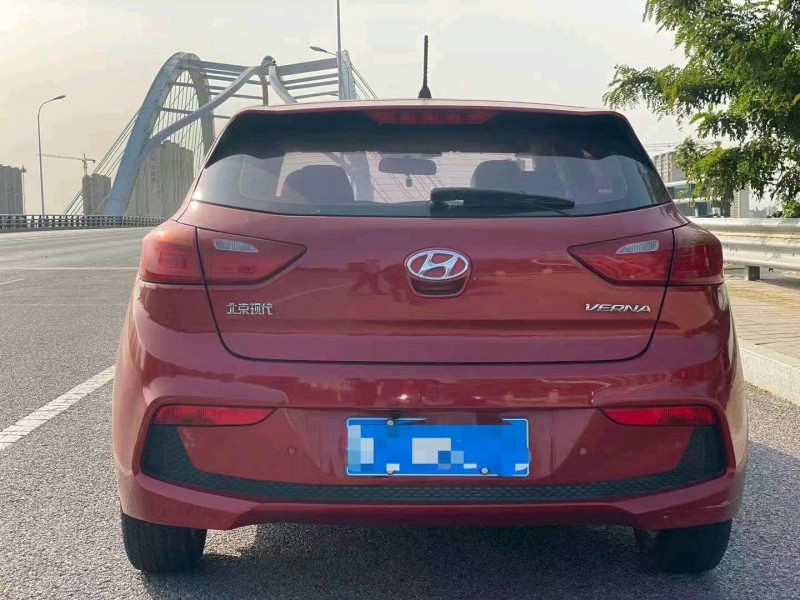 邯郸17年现代悦动2