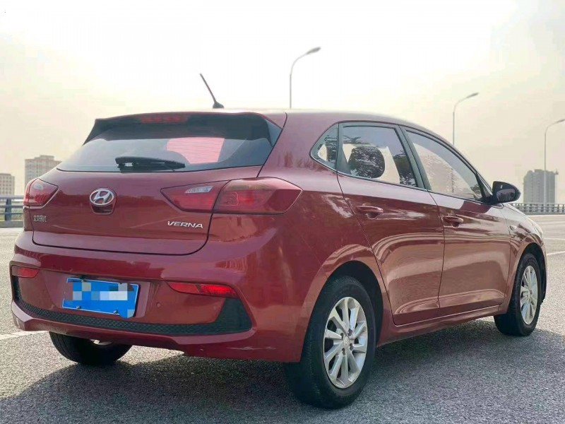 邯郸17年现代悦动5