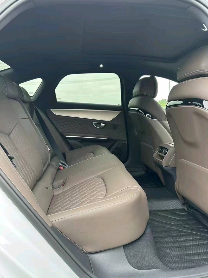 成都23年比亚迪汉DM2