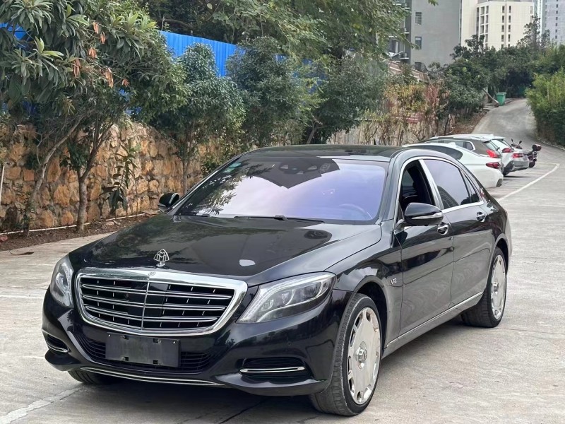济宁17年奔驰迈巴赫S级3
