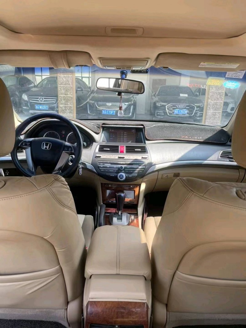 邯郸12年本田雅阁5