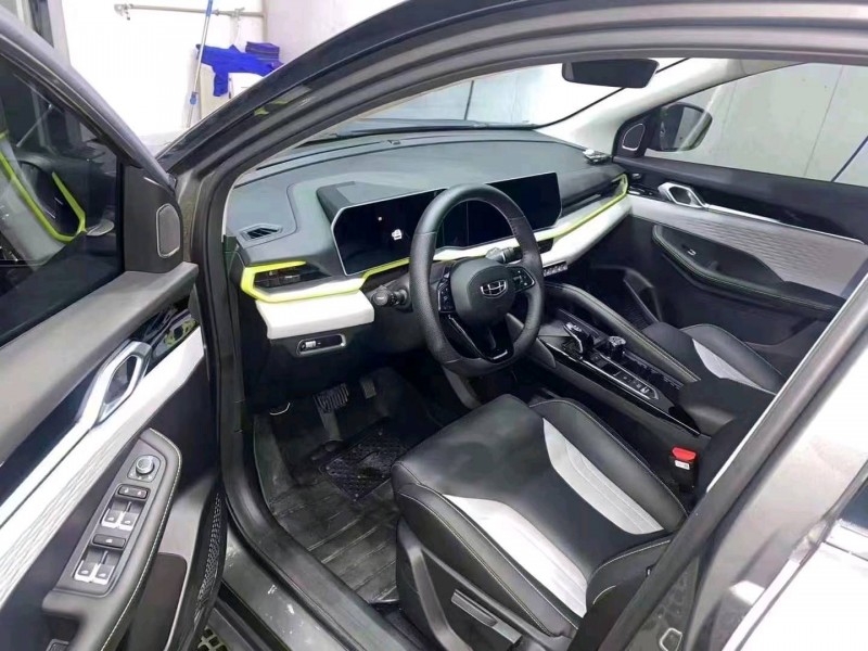 淮南22年吉利缤越5