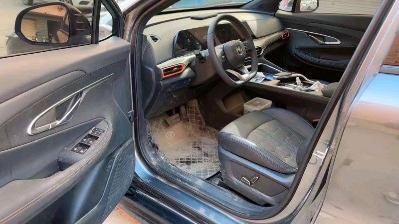 枣庄23年长安汽车UNI-T8