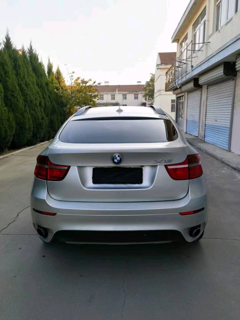 东营11年宝马X69