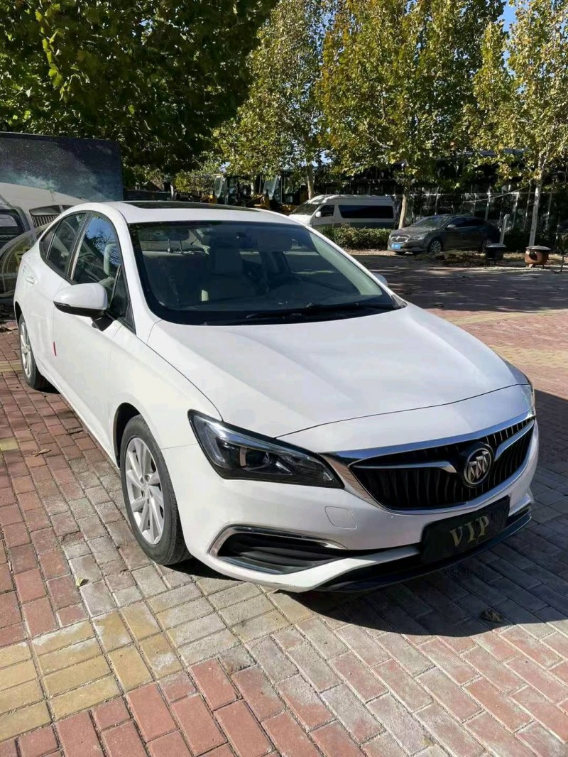 东营18年别克威朗2