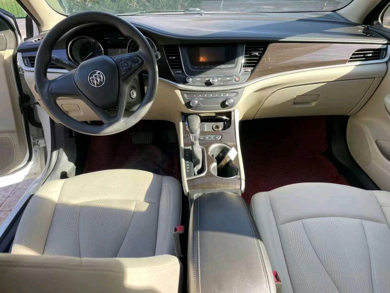 东营18年别克威朗4