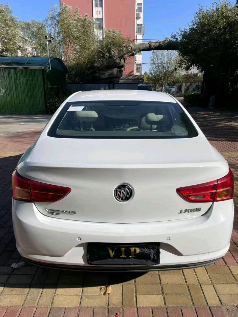 东营18年别克威朗8