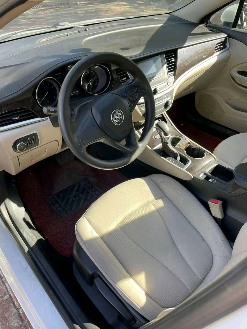 东营18年别克威朗9