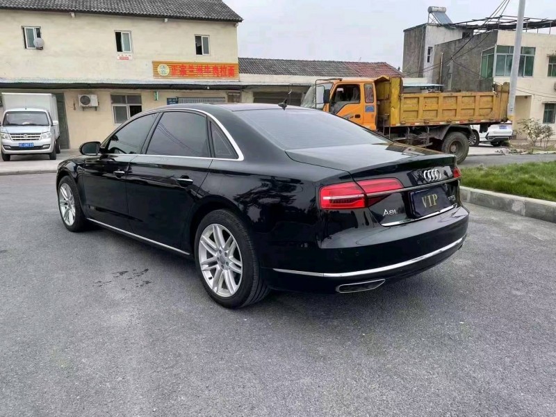衡阳17年奥迪A8L7