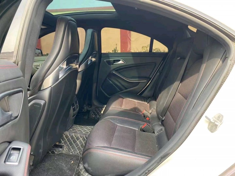 东营18年奔驰AMG5