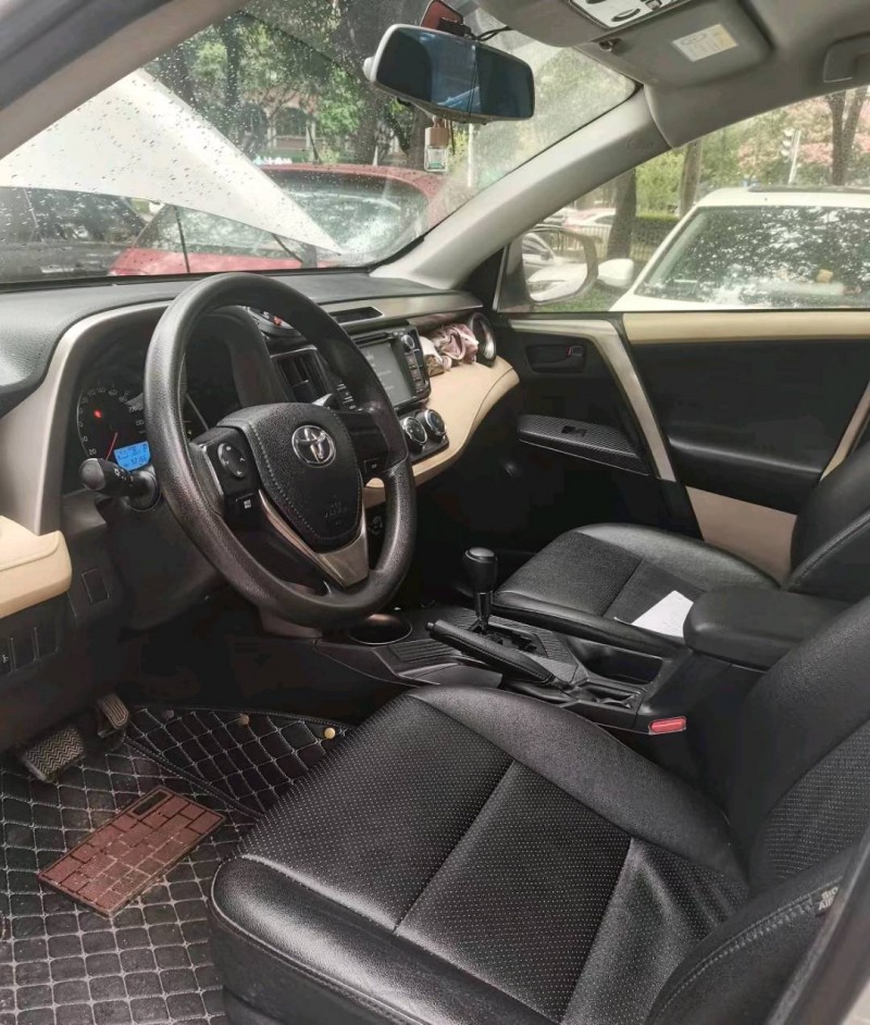 珠海14年丰田RAV4荣放4