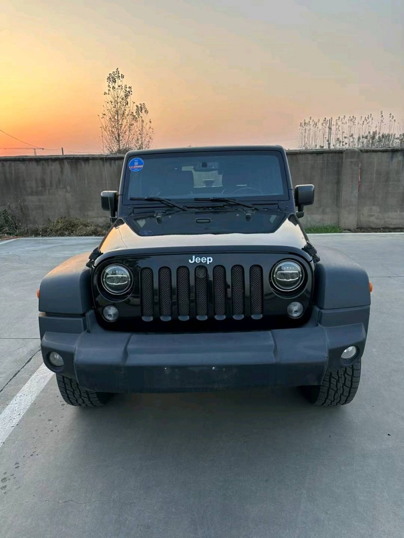 临沂16年Jeep牧马人1