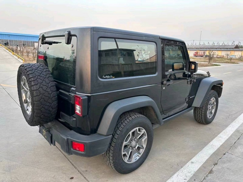 临沂16年Jeep牧马人8