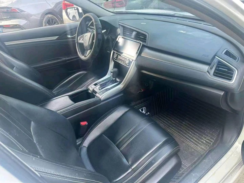 汕头17年本田思域7