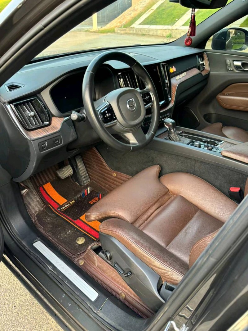 宿迁20年沃尔沃XC606
